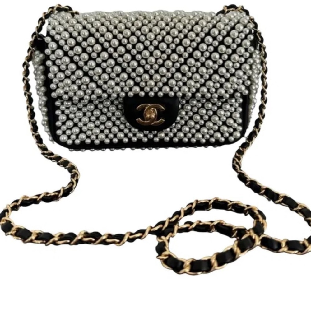 Chanel pearl mini flap bag 2019